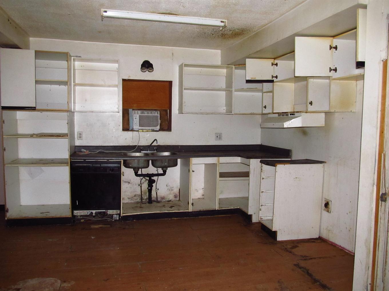 201 Fourth Ave Se, Geraldton, ON - Indoor