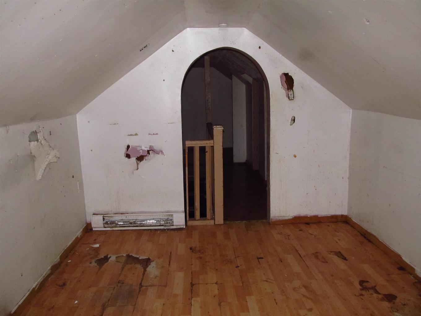 201 Fourth Ave Se, Geraldton, ON - Indoor Photo Showing Other Room