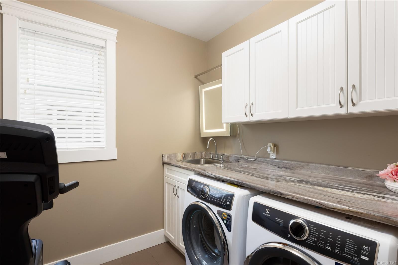 2287 Nicklaus Dr, Langford, BC