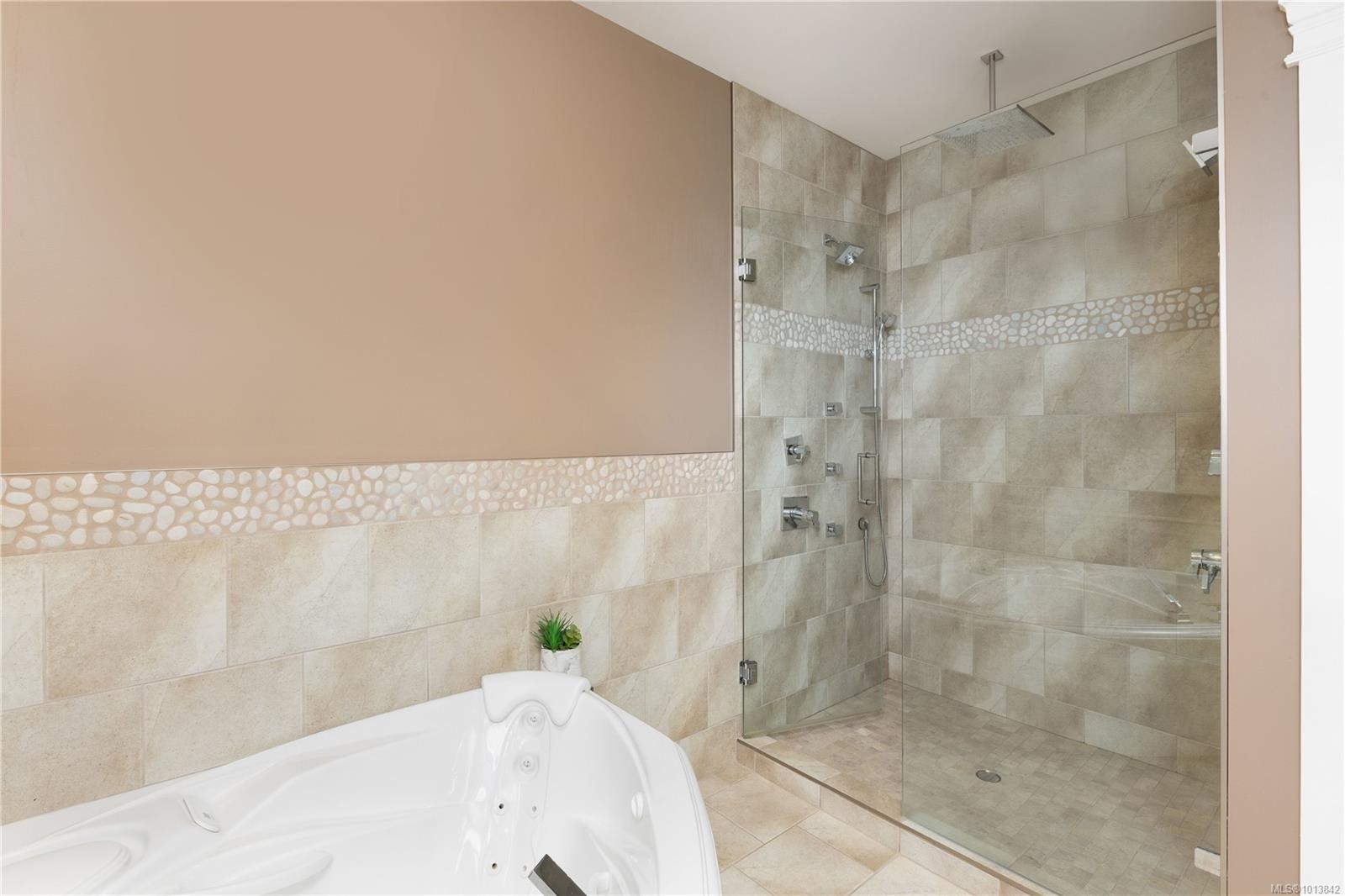 2287 Nicklaus Dr, Langford, BC