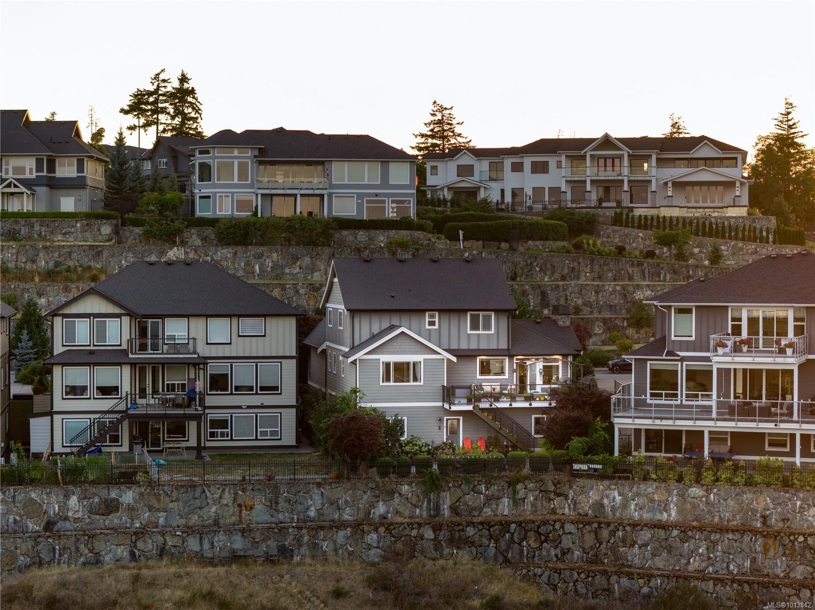 2287 Nicklaus Dr, Langford, BC