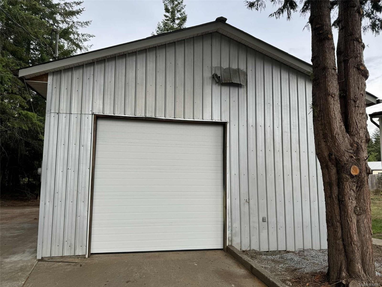 5303 Island Hwy South, Union Bay, BC