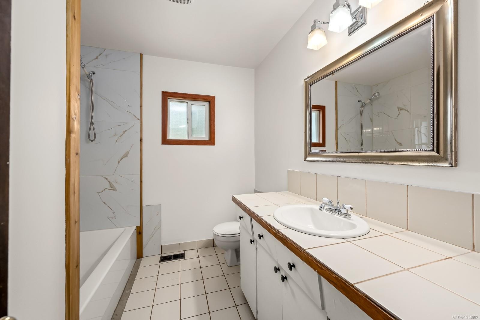 5303 Island Hwy South, Union Bay, BC