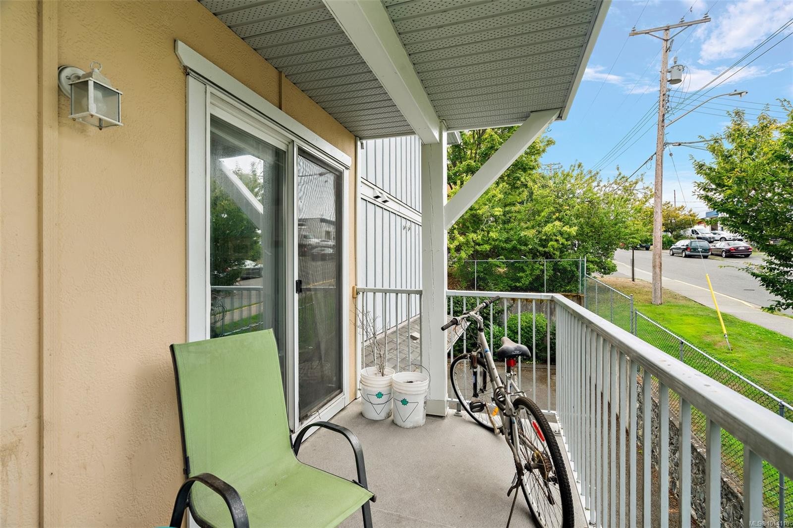 205-885 Ellery St, Esquimalt, BC - Outdoor With Exterior