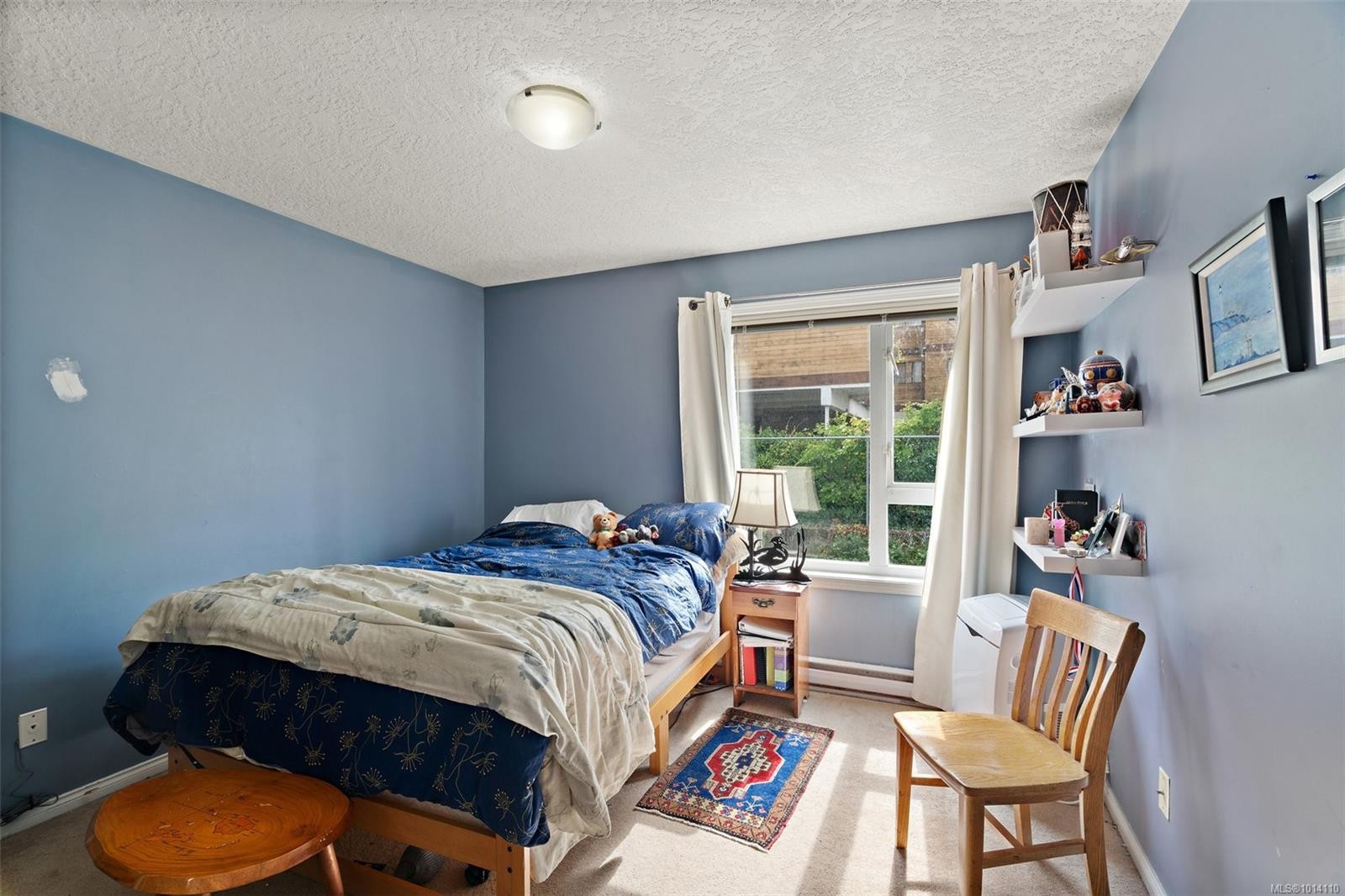 205-885 Ellery St, Esquimalt, BC - Indoor Photo Showing Bedroom