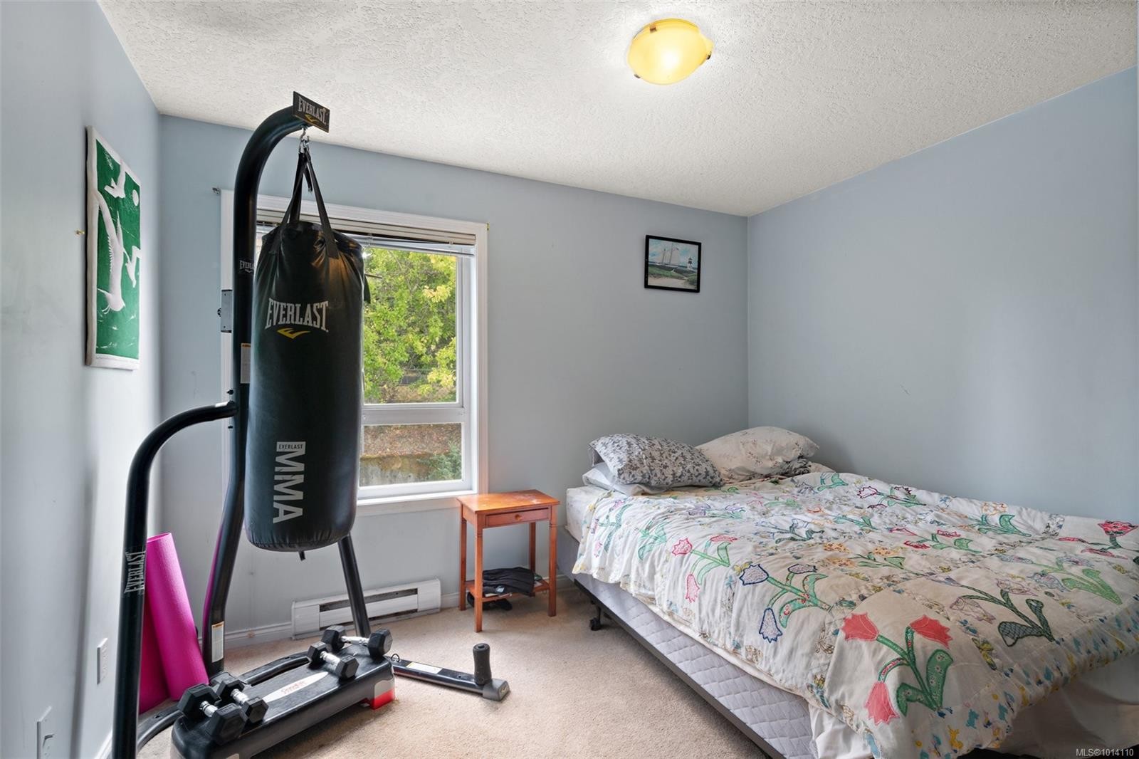 205-885 Ellery St, Esquimalt, BC - Indoor Photo Showing Bedroom