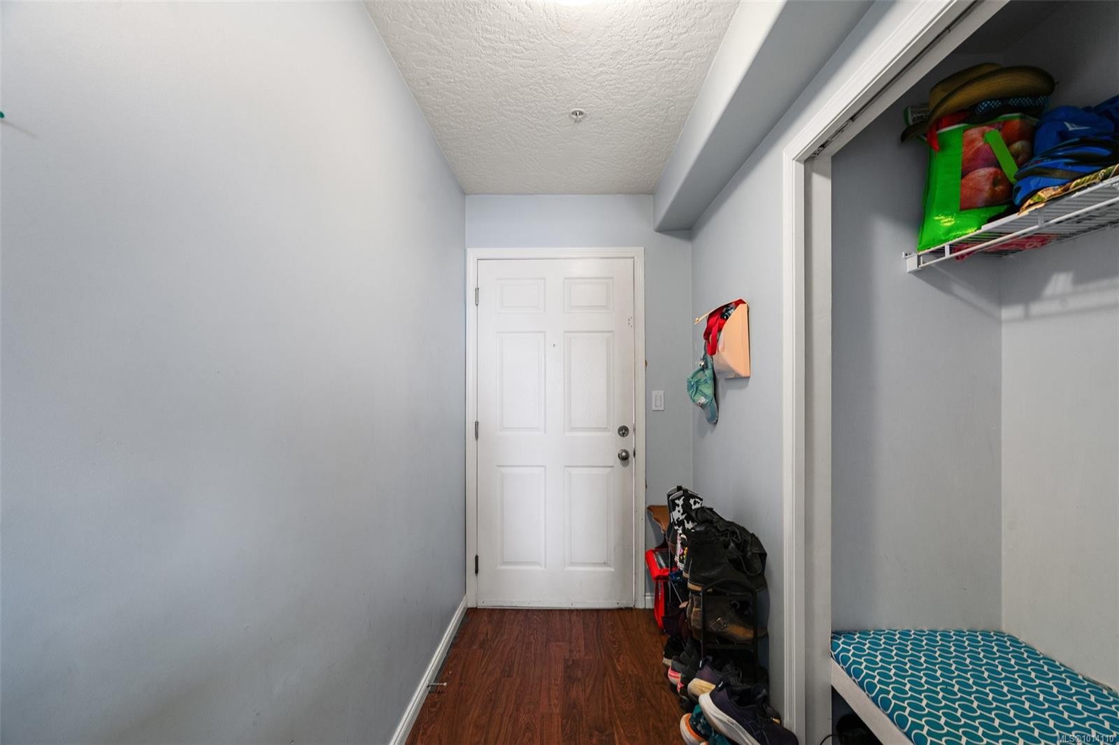 205-885 Ellery St, Esquimalt, BC - Indoor Photo Showing Other Room