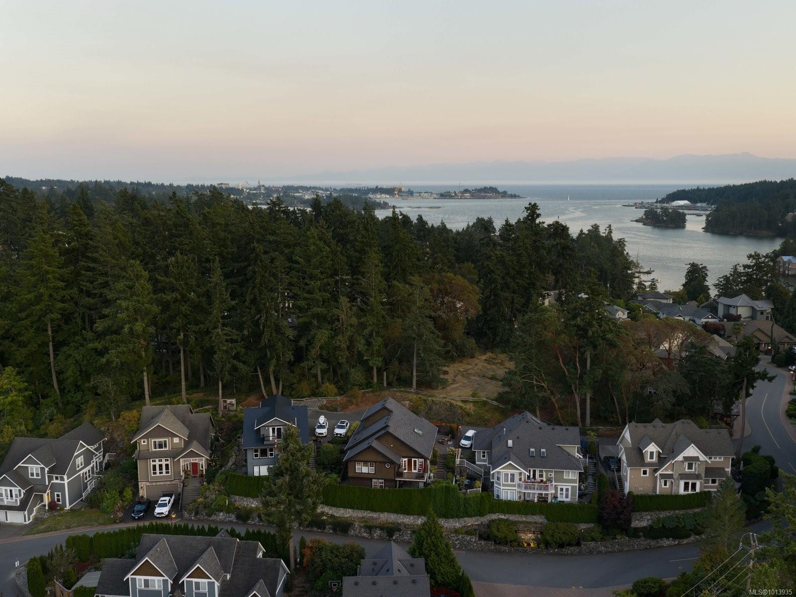 101 Gibraltar Bay Dr, View Royal, BC