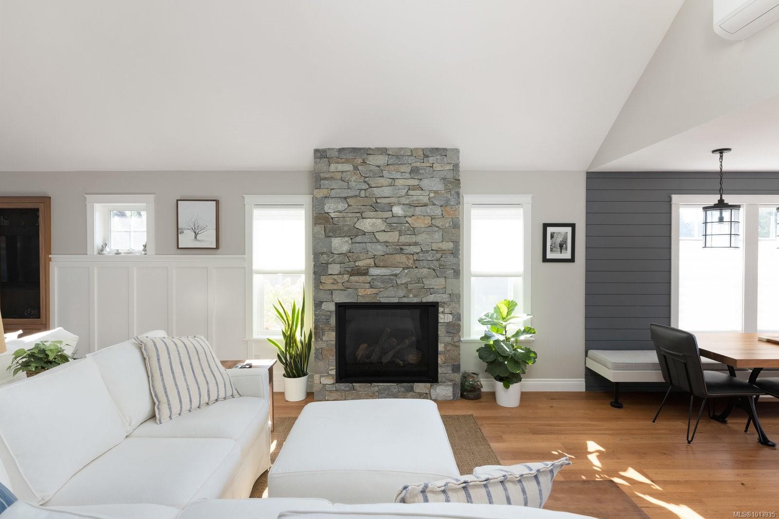 101 Gibraltar Bay Dr, View Royal, BC