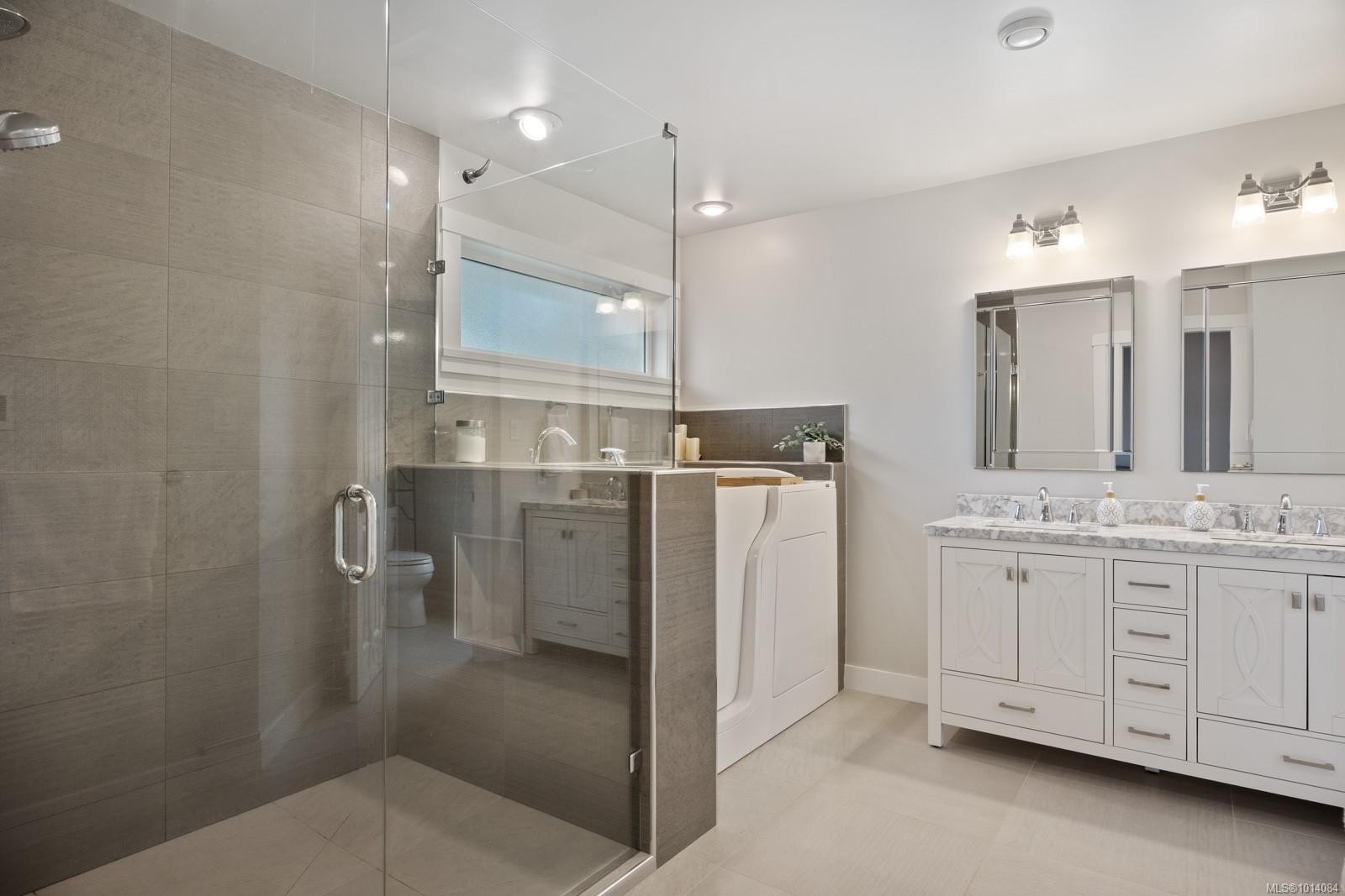 955 Royal Dornoch Dr, Qualicum Beach, BC