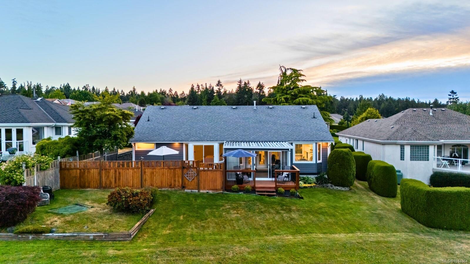 955 Royal Dornoch Dr, Qualicum Beach, BC
