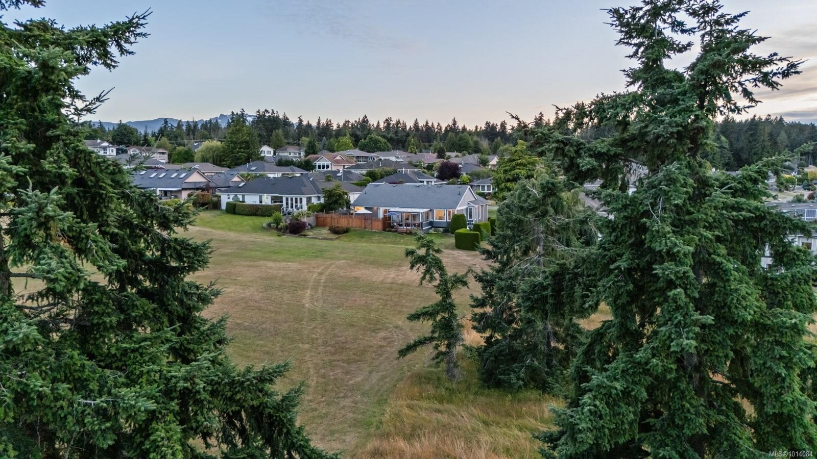 955 Royal Dornoch Dr, Qualicum Beach, BC