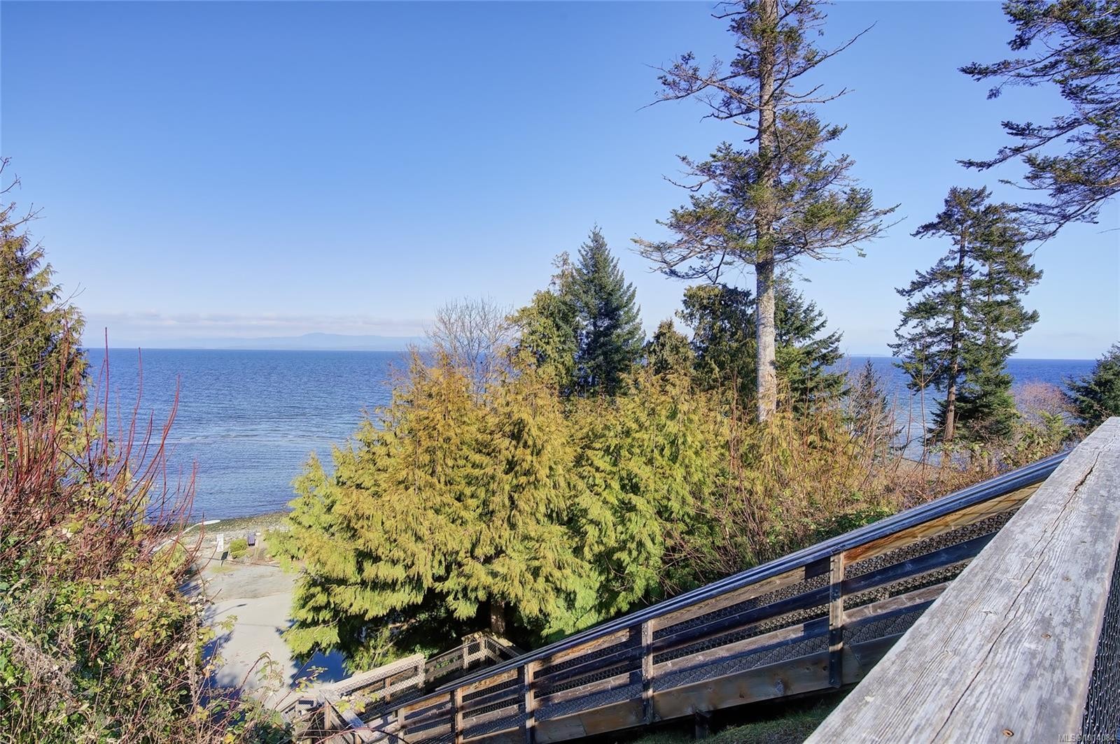 955 Royal Dornoch Dr, Qualicum Beach, BC
