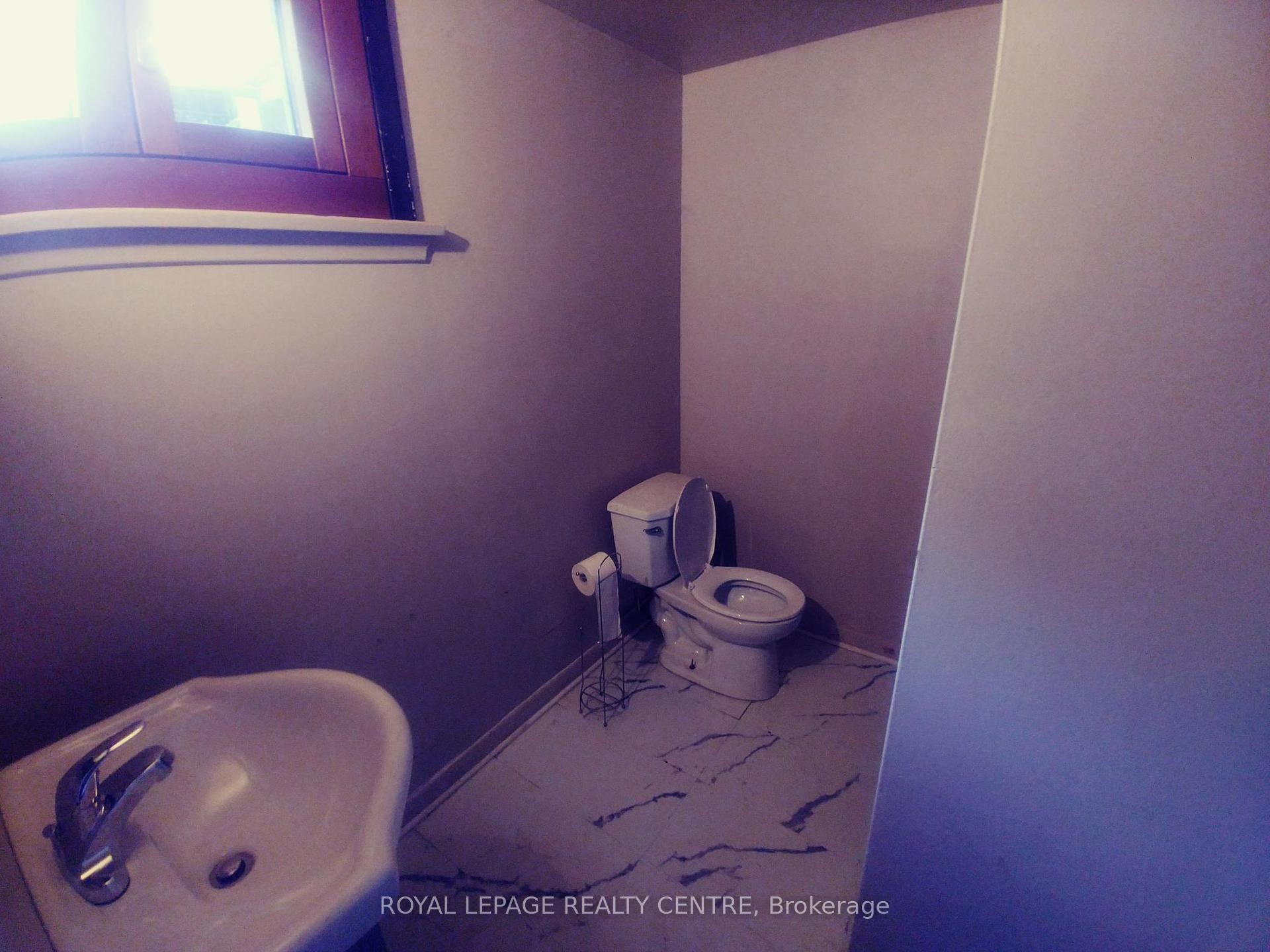 1534 Cawthra Road, Mississauga, ON - Indoor Photo Showing Bathroom