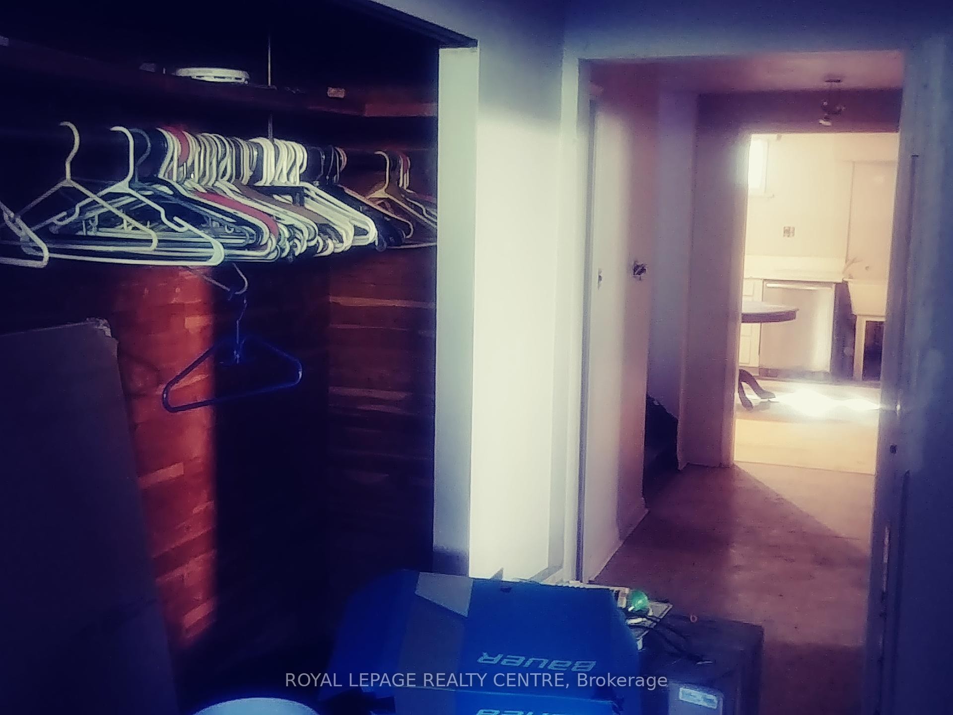 1534 Cawthra Road, Mississauga, ON - Indoor