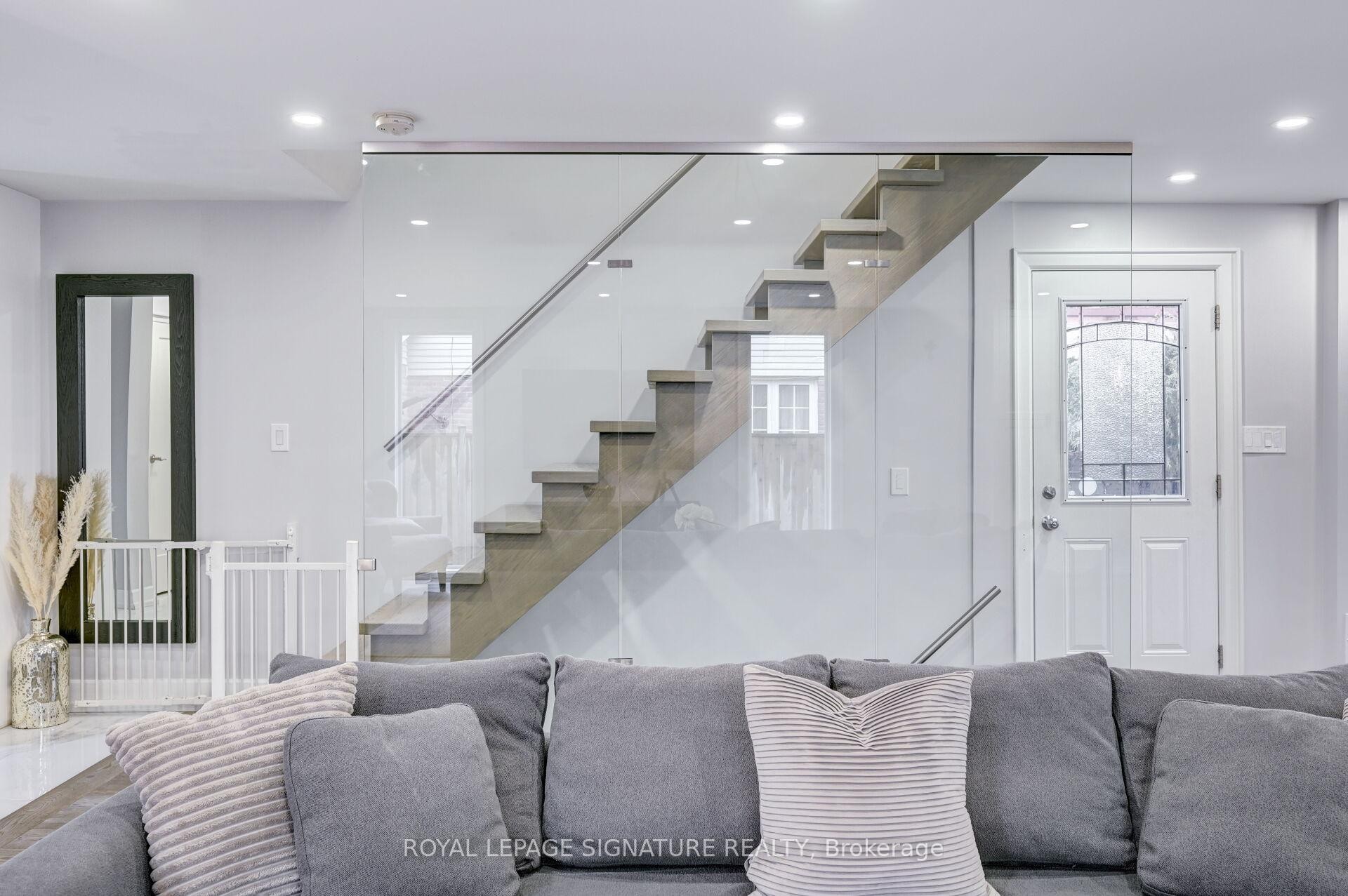 3035 Saracen Court, Mississauga, ON - Indoor