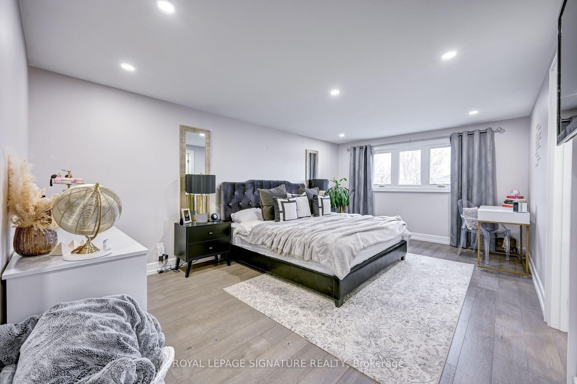 3035 Saracen Court, Mississauga, ON - Indoor Photo Showing Bedroom