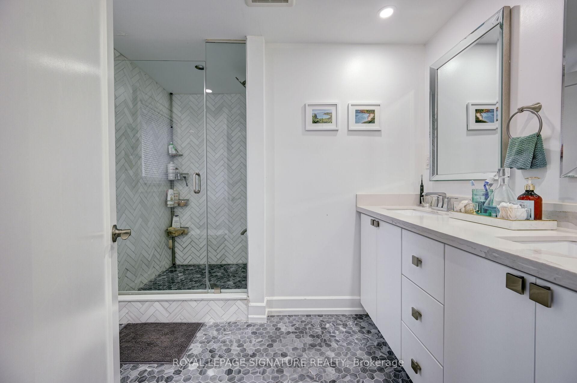 3035 Saracen Court, Mississauga, ON - Indoor Photo Showing Bathroom