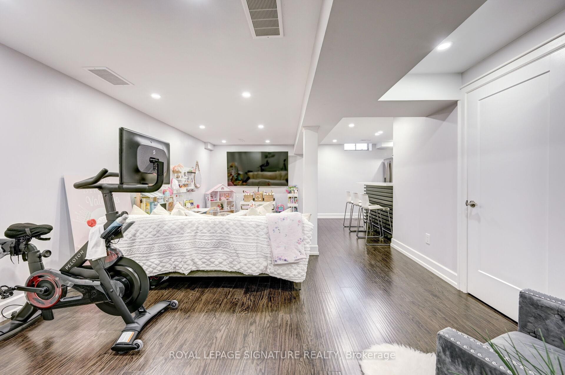 3035 Saracen Court, Mississauga, ON - Indoor Photo Showing Gym Room