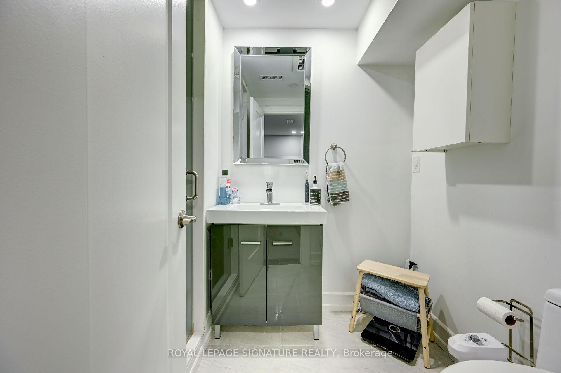 3035 Saracen Court, Mississauga, ON - Indoor Photo Showing Bathroom