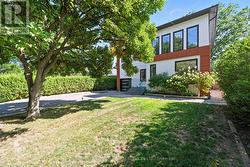 Prestigious Street-An Unrivalled Oakville Setting! -