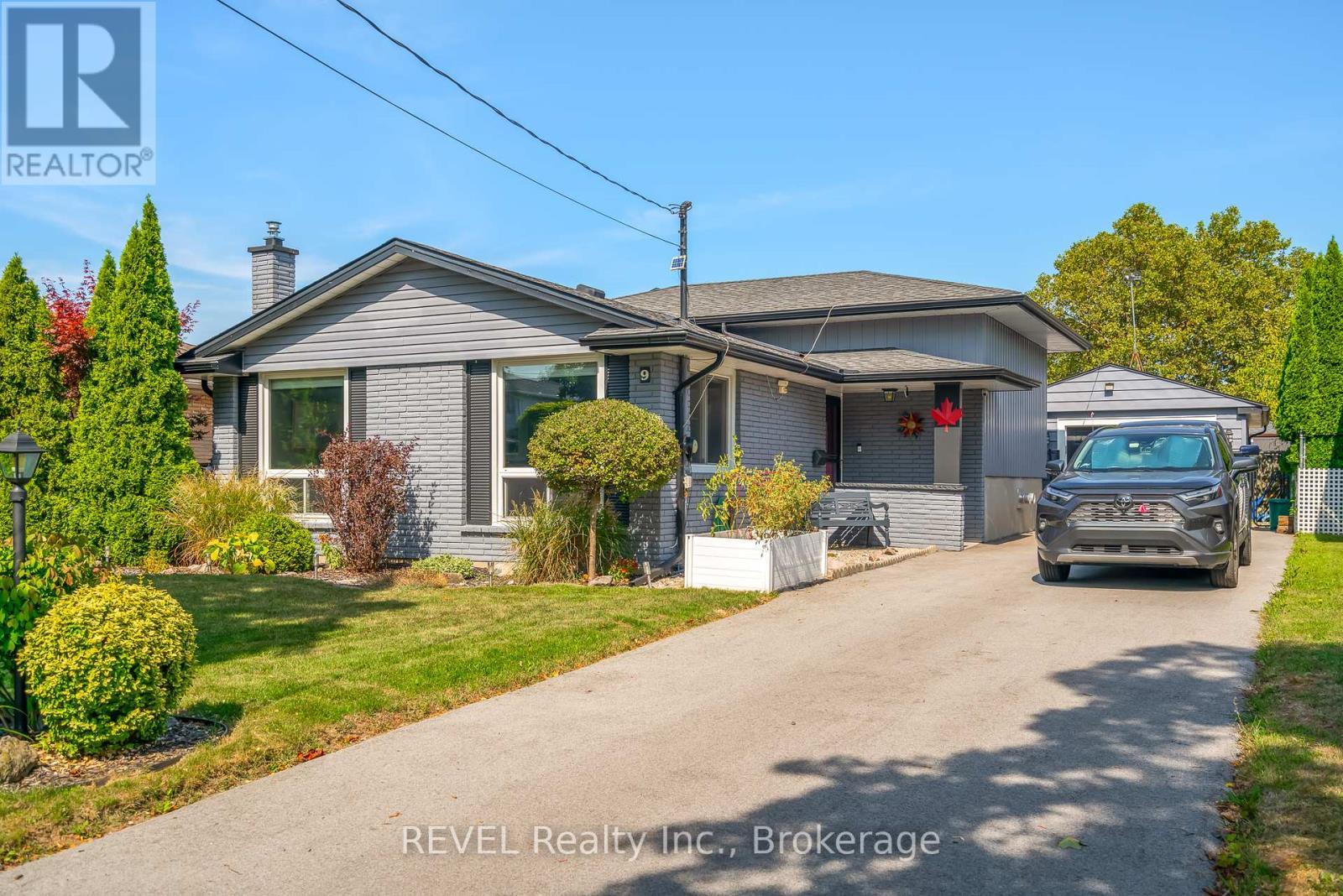 9 Fitzroy Lane, St. Catharines (Bunting/Linwell), ON - Outdoor