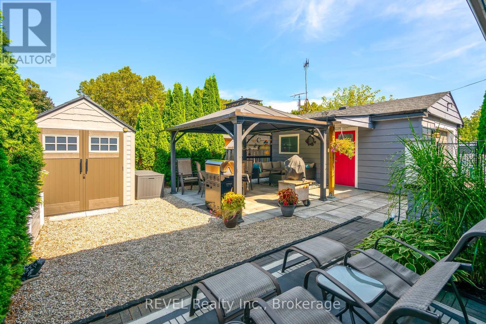 9 Fitzroy Lane, St. Catharines (Bunting/Linwell), ON - Outdoor