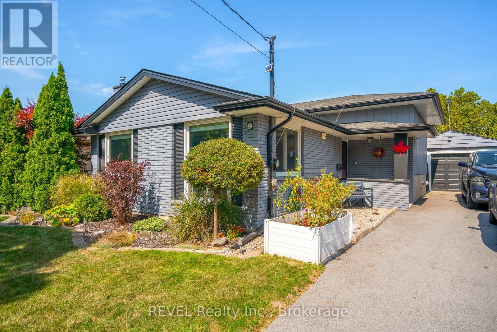 9 Fitzroy Lane, St. Catharines (Bunting/Linwell), ON - Outdoor