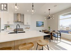 Great Room Island - Level 3 -