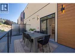 Deck to walk out trail - Level 3 -