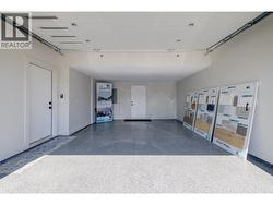 Garage with flooring upgrade - Level 1 -