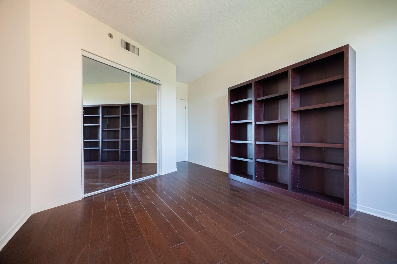 Chambre à coucher - 1203-5105 Boul. De L'Assomption, Montréal (Rosemont/La Petite-Patrie), QC - Indoor Photo Showing Other Room