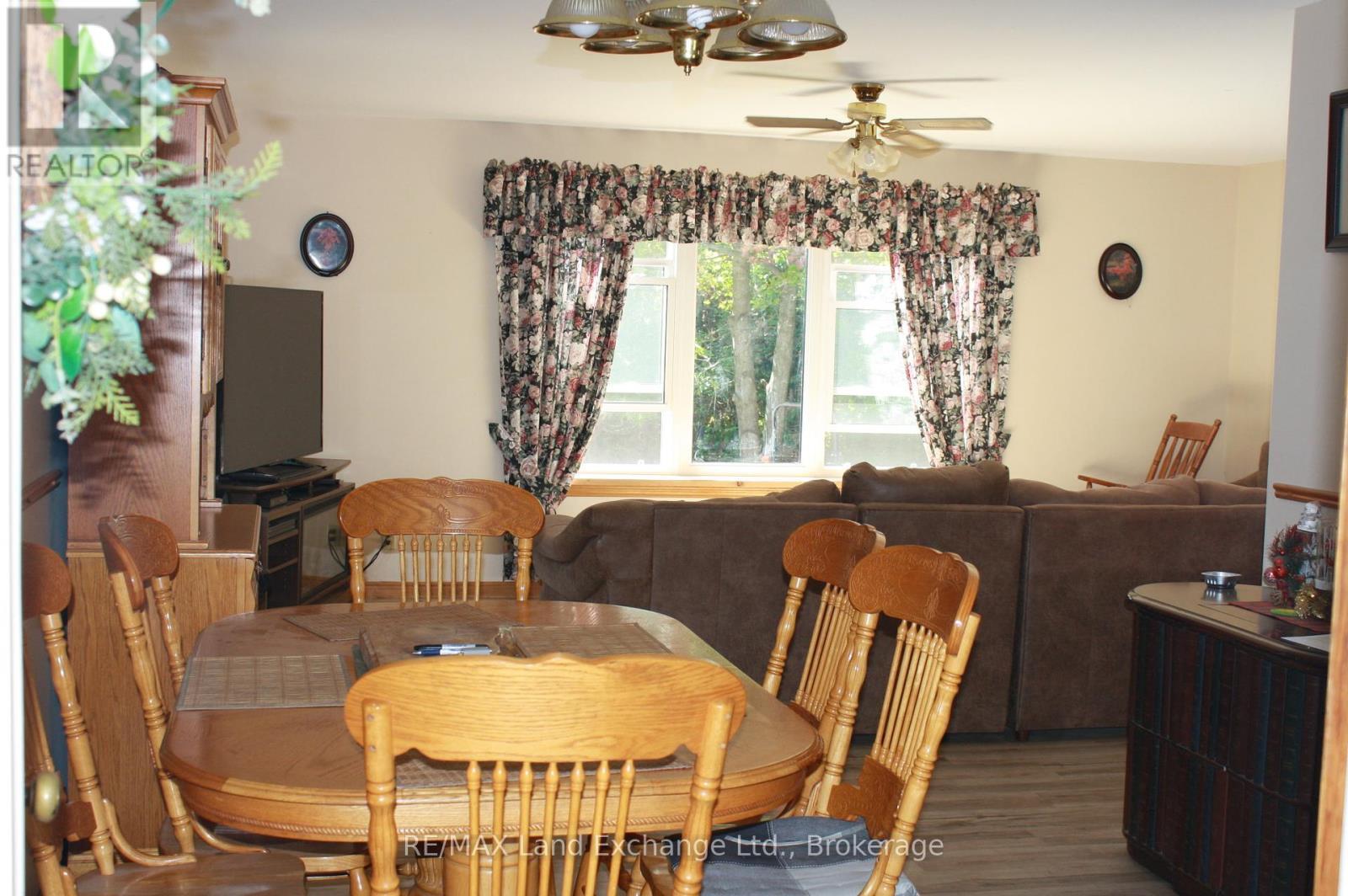 315045 Highway 6 Rr1 Highway, West Grey, ON - Indoor Photo Showing Dining Room