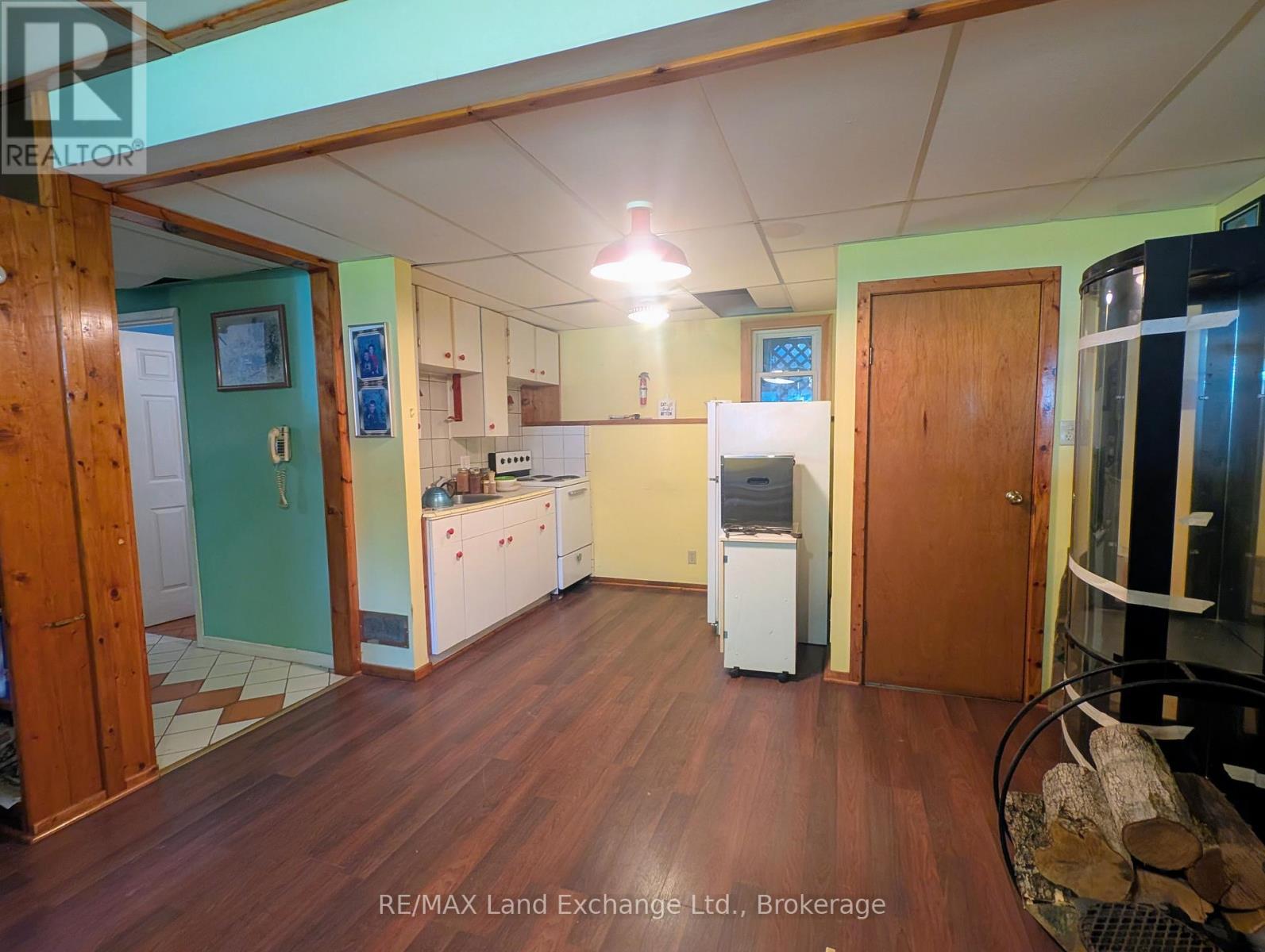 granny flat kitchen - 315045 Highway 6 Rr1 Highway, West Grey, ON - Indoor