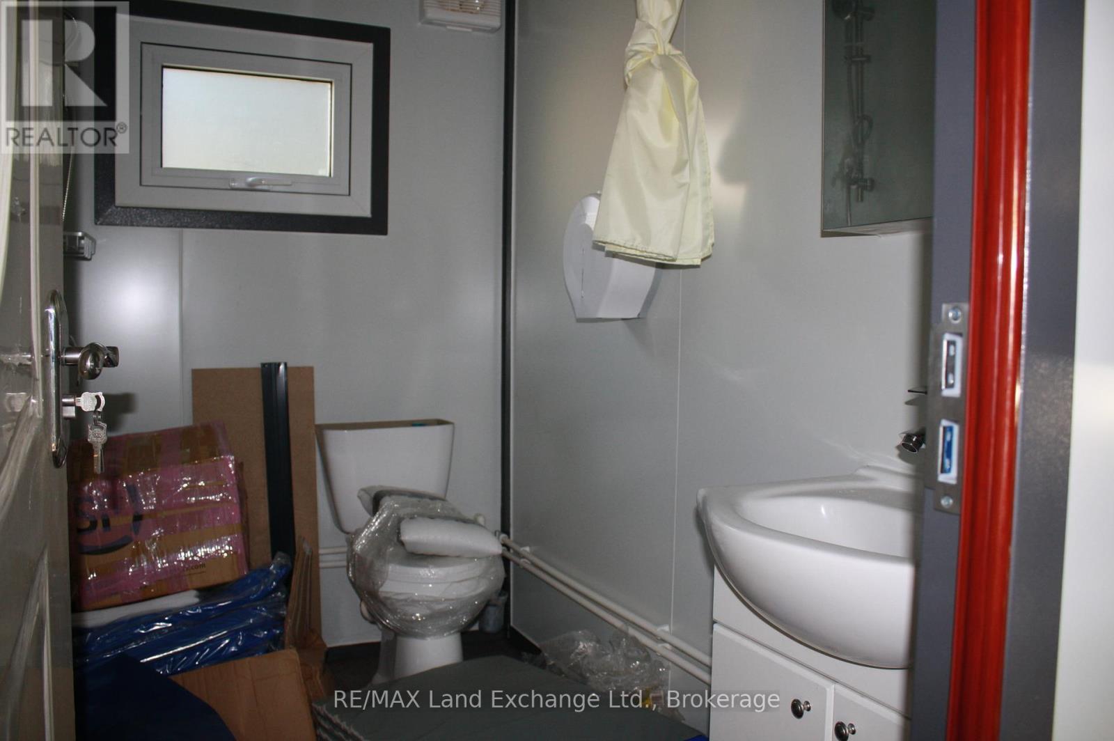 tiny home - 315045 Highway 6 Rr1 Highway, West Grey, ON - Indoor Photo Showing Bathroom
