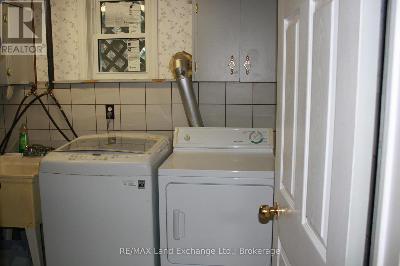 Laundry - 315045 Highway 6 Rr1 Highway, West Grey, ON - Indoor Photo Showing Laundry Room