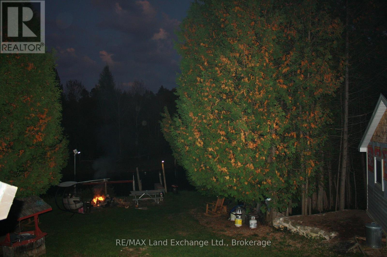 campfire - 315045 Highway 6 Rr1 Highway, West Grey, ON -