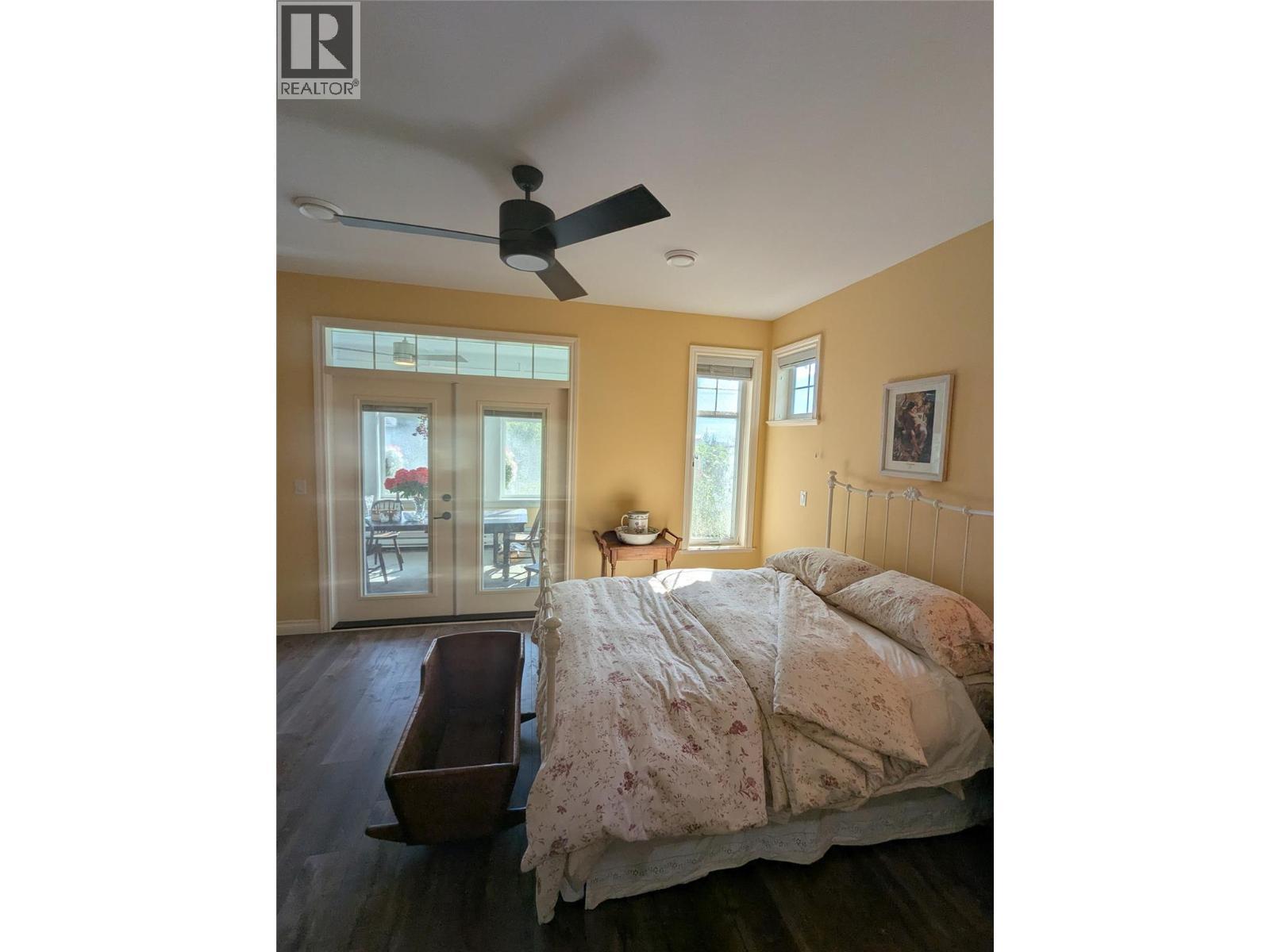 2450 Radio Tower Road Unit# 32, Oliver, BC - Indoor Photo Showing Bedroom