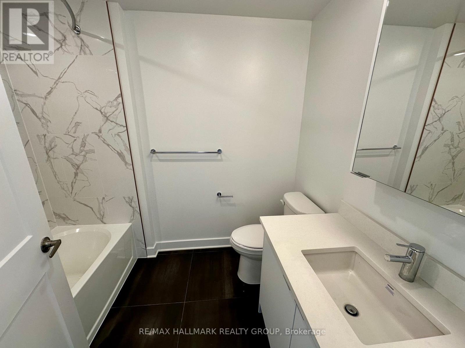 2001 - 180 George Street, Ottawa, ON - Indoor Photo Showing Bathroom