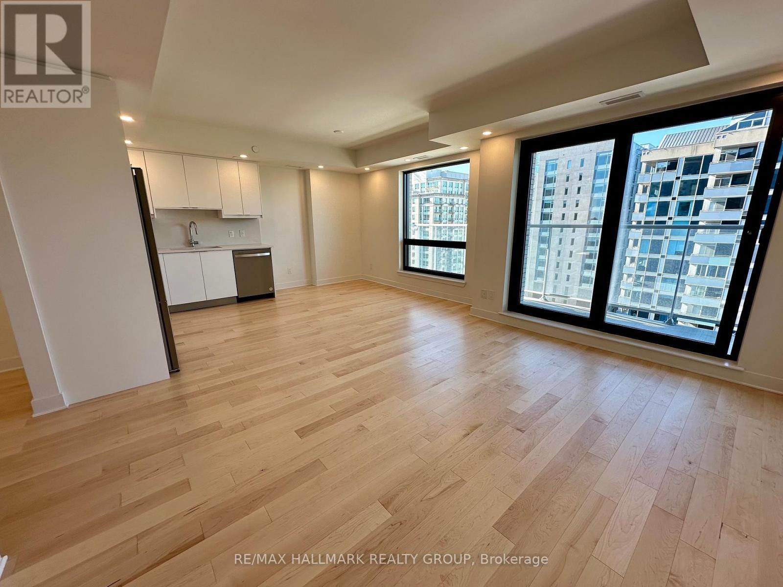 2001 - 180 George Street, Ottawa, ON - Indoor Photo Showing Other Room