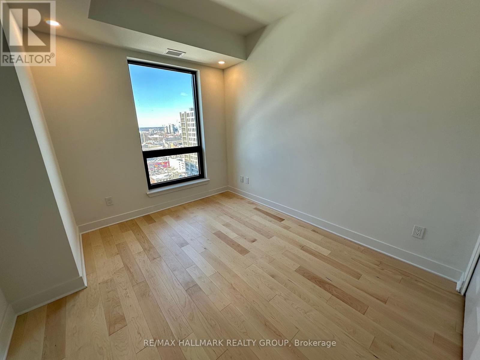 2001 - 180 George Street, Ottawa, ON - Indoor Photo Showing Other Room