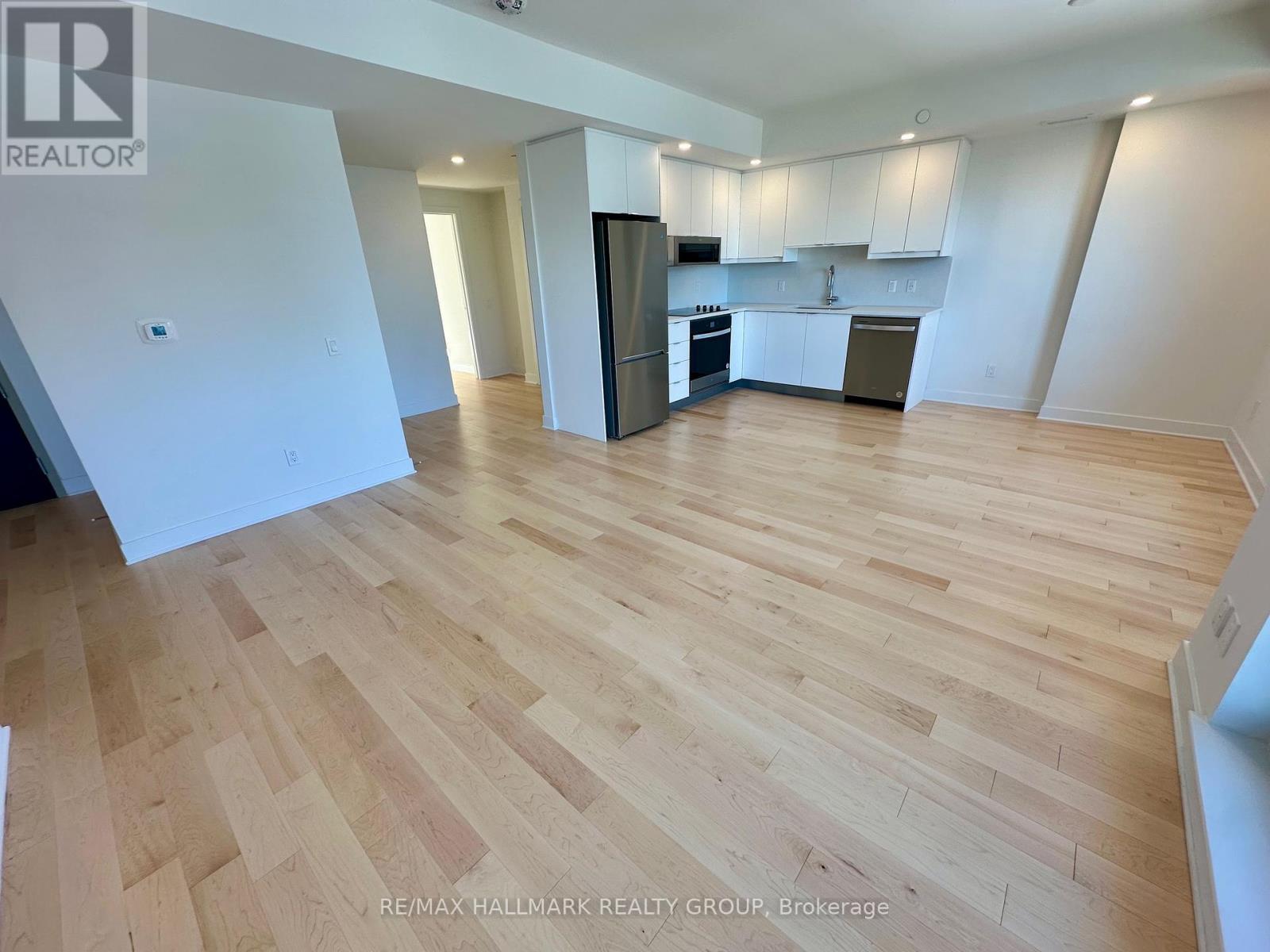 2001 - 180 George Street, Ottawa, ON - Indoor Photo Showing Kitchen