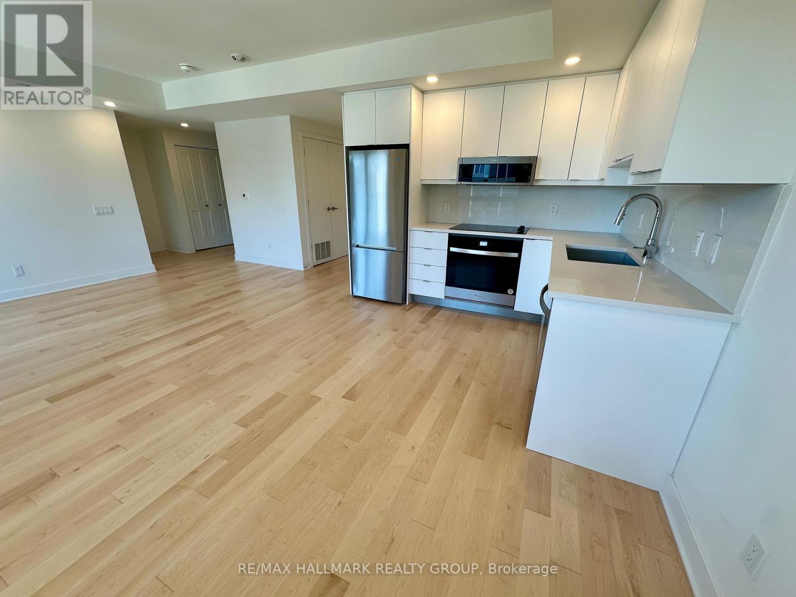 2001 - 180 George Street, Ottawa, ON - Indoor Photo Showing Kitchen
