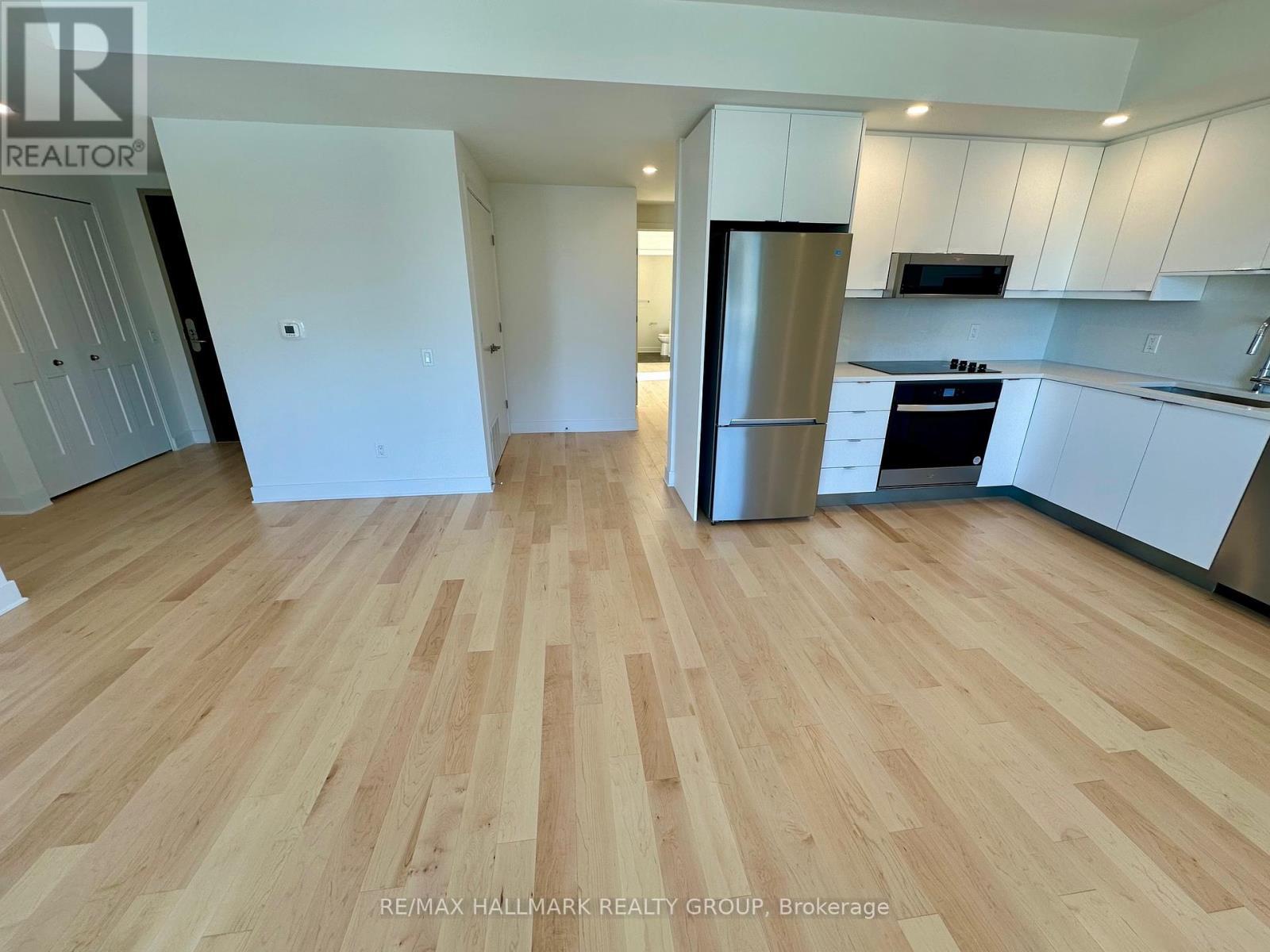 2001 - 180 George Street, Ottawa, ON - Indoor Photo Showing Kitchen