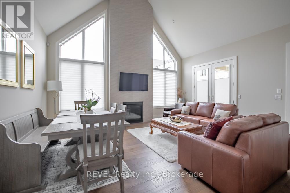 75 Millpond Road, Niagara-On-The-Lake (St. Davids), ON - Indoor With Fireplace