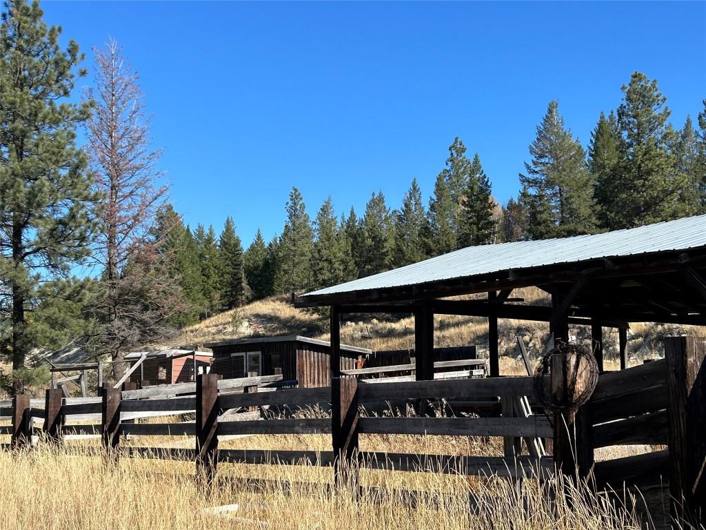 5726 Mission Road, Cranbrook, BC