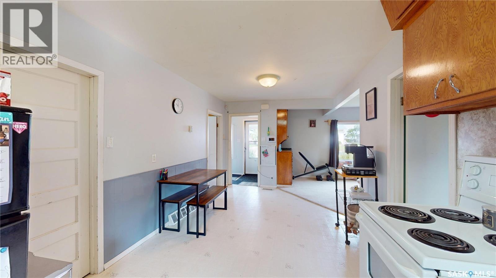 230 Railway Avenue W, Wawota, SK - Indoor Photo Showing Kitchen
