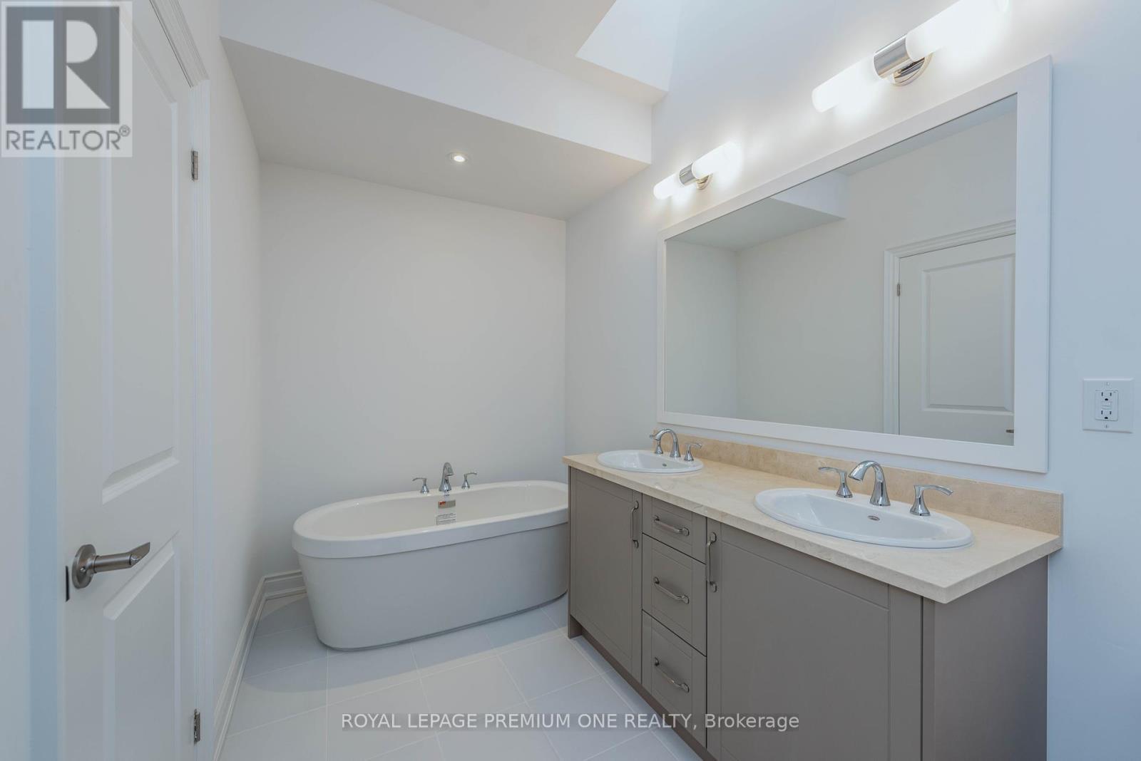 149 - 55 Lunar Crescent, Mississauga, ON - Indoor Photo Showing Bathroom