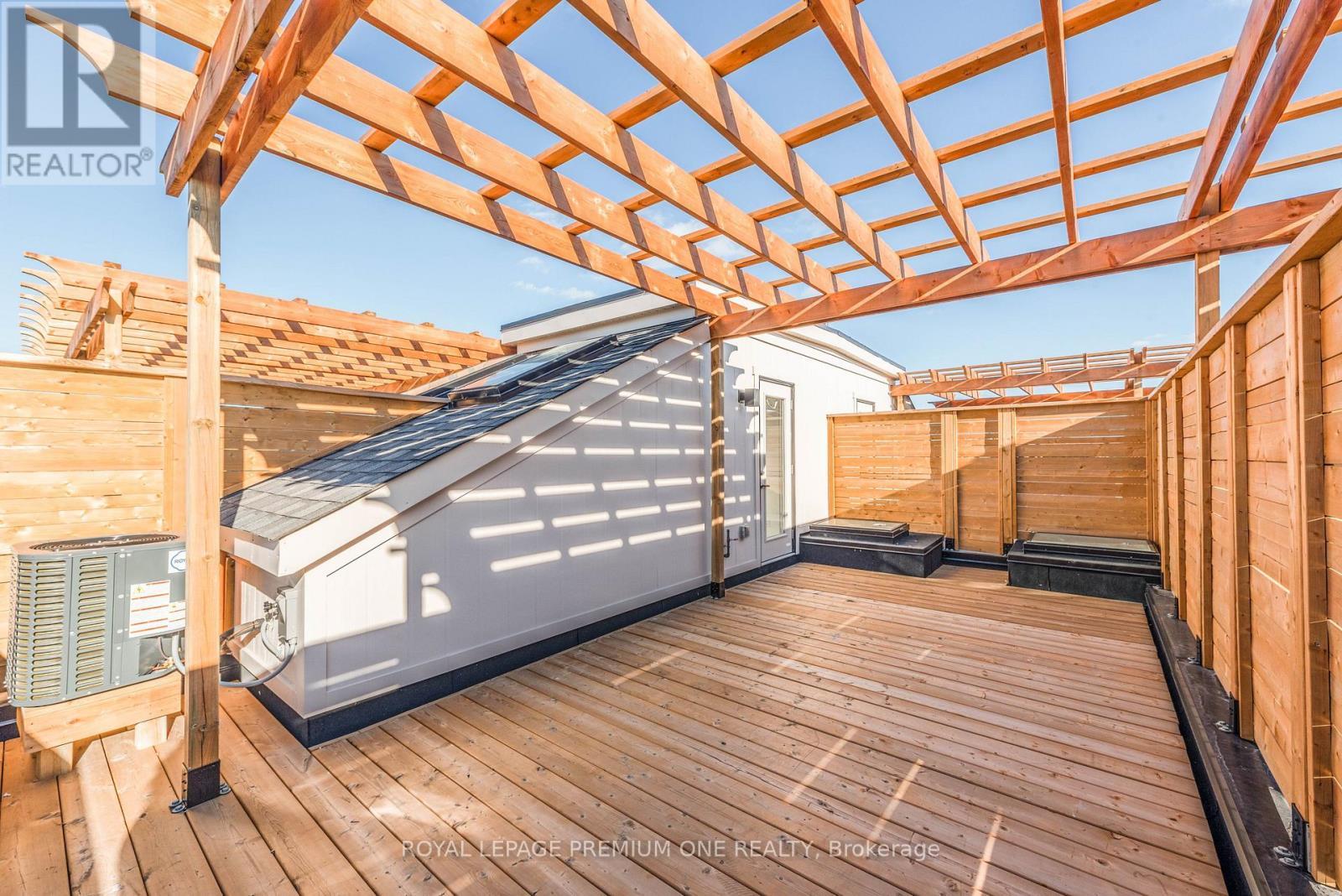 149 - 55 Lunar Crescent, Mississauga, ON - With Exterior