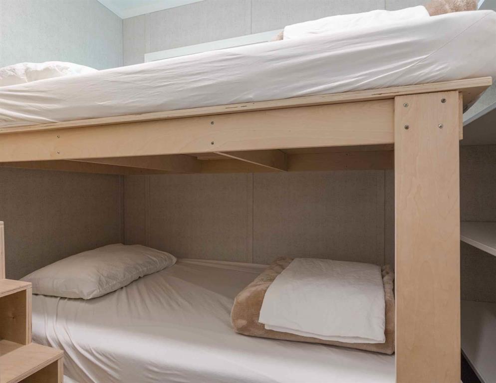 163 37116 37N (Park) Road N, Ste Anne Rm, MB - Indoor Photo Showing Bedroom